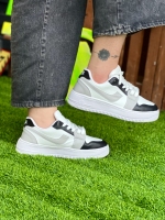 کتونی اسپرت سایز میانه Nike Air سفید مشکی طوسی