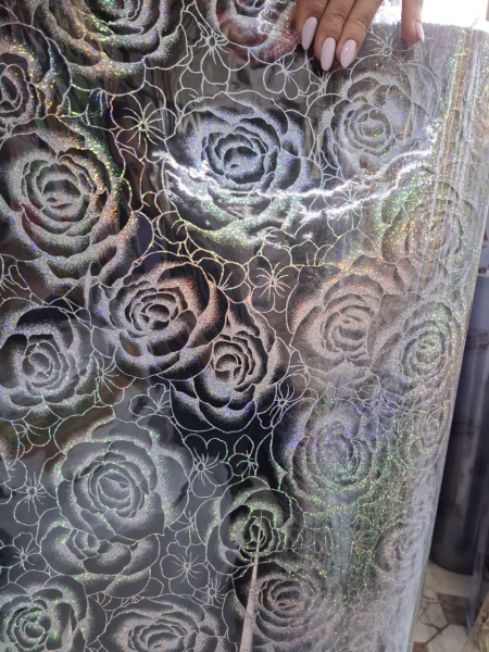 رومیزی طلق ضخیم گل دار نقره ای