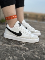 کتونی سایز میانه NIKE BLAZER سفید مشکی